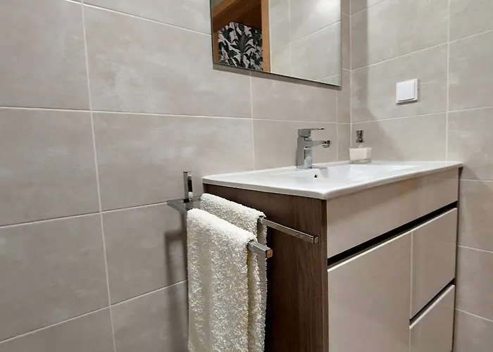Apartmán House 4u - Modern Mezzanine With Ac, Wi-fi And Parking - Abrantes